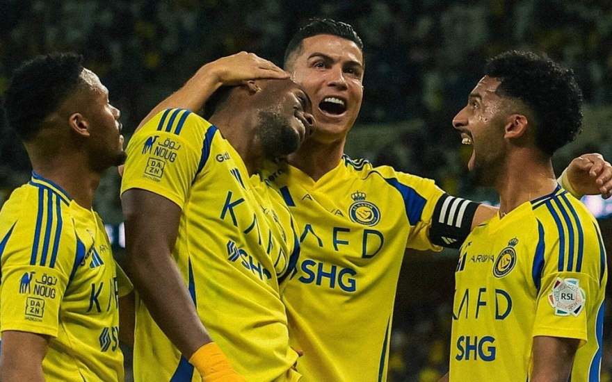 Al Nassr defeated Al Ahli 3-2 despite being down to 10 men