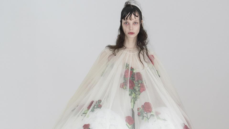 Caroline Hu Brings Roses and Romance to Paris Fashion Week