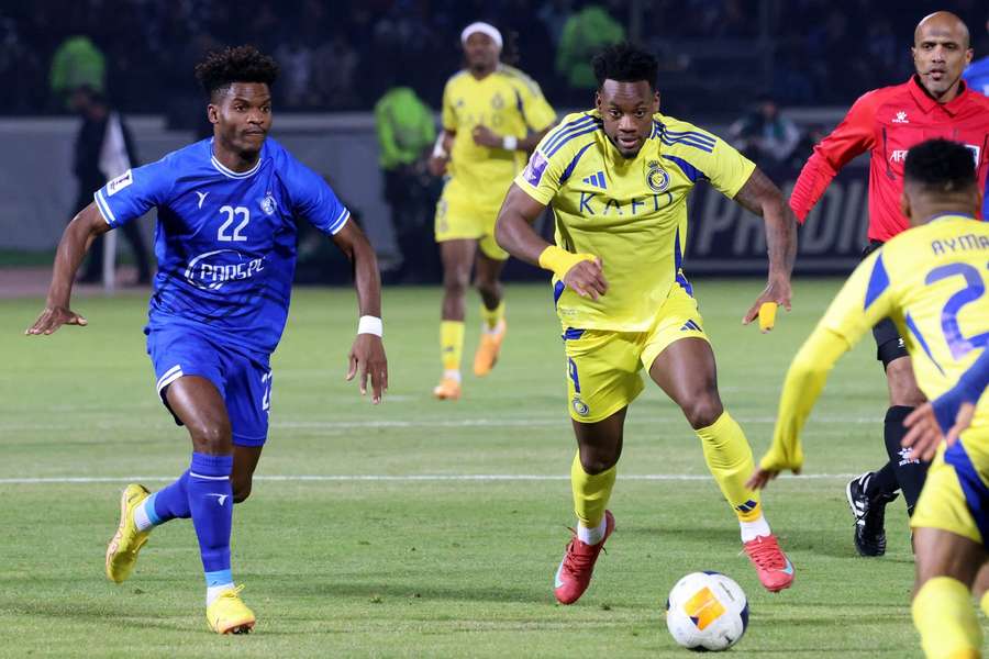 Esteghlal and Al-Nassr Clash Ends in a Goalless Draw