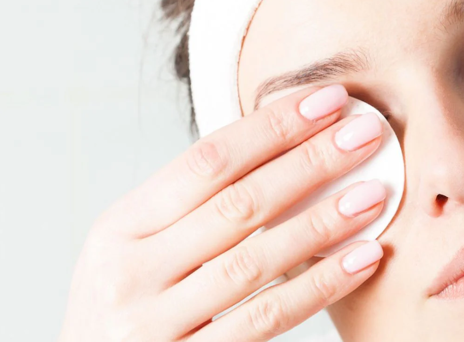 Single-phase or dual-phase makeup removers: Which one is better?