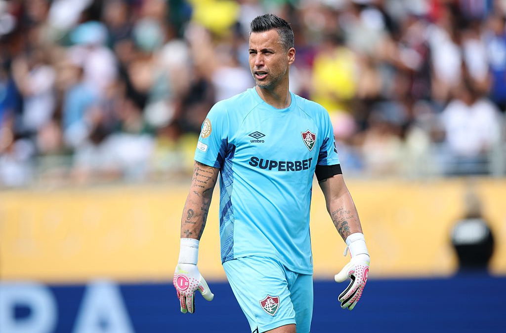 Fabio Becomes the Record Holder for the Most Professional Football Matches