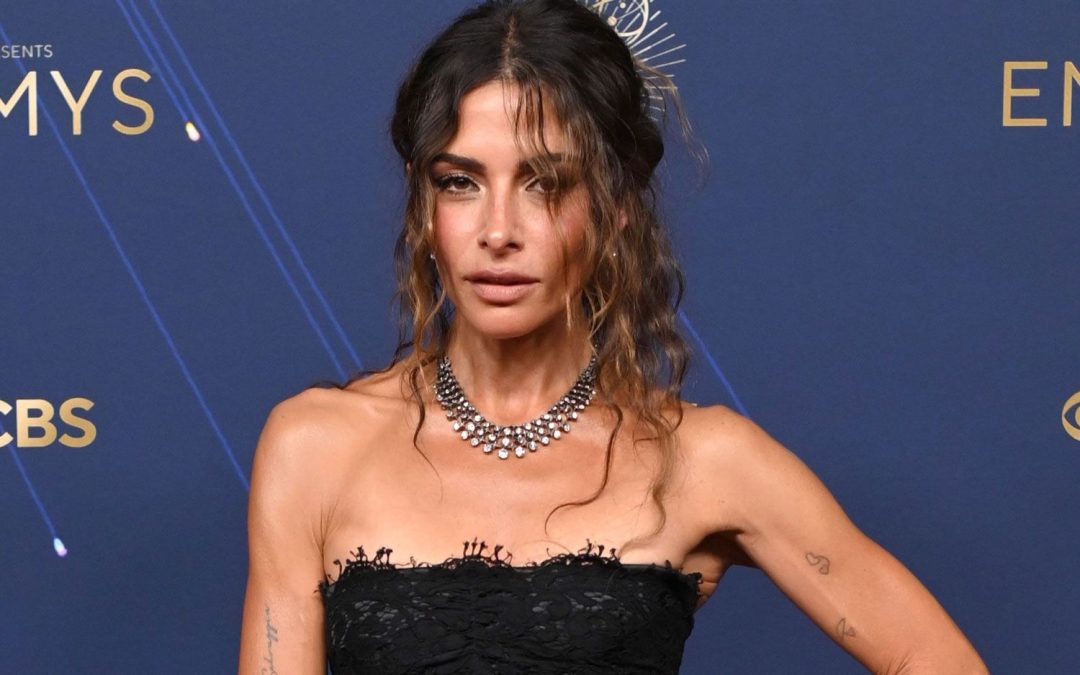 Participation of Sarah Shahi at the 2025 Emmy Awards in Los Angeles