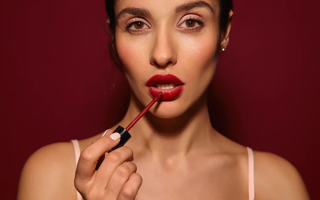 How to Coordinate Eye Makeup and Blush with Red Lipstick