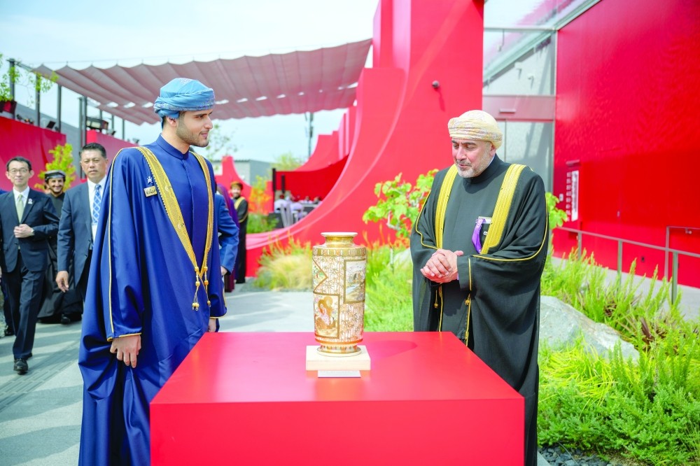 بازگشت شاهزاده بلعرب بن هیثم پس از رهبری مراسم روز ملی عمان در اکسپو اوزاکا