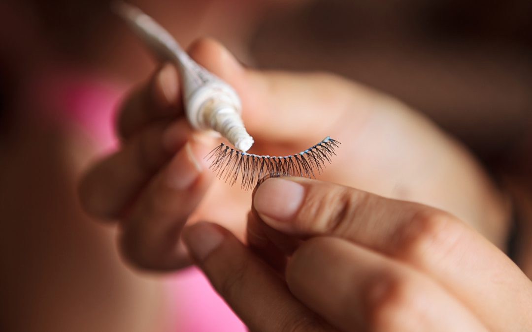 Everything You Need to Know About False Eyelashes and Their Side Effects