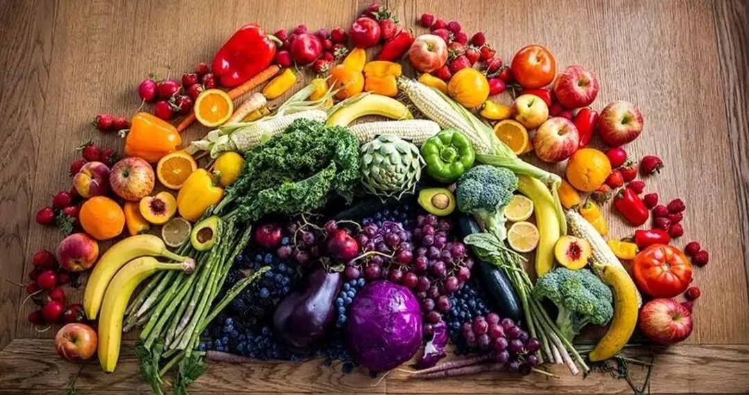 What Health Messages Do Colorful Fruits Carry?