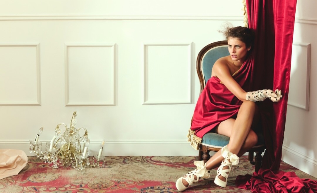 Victoria’s Secret Angel in Vogue with Iranian Ghaffari Jewelry