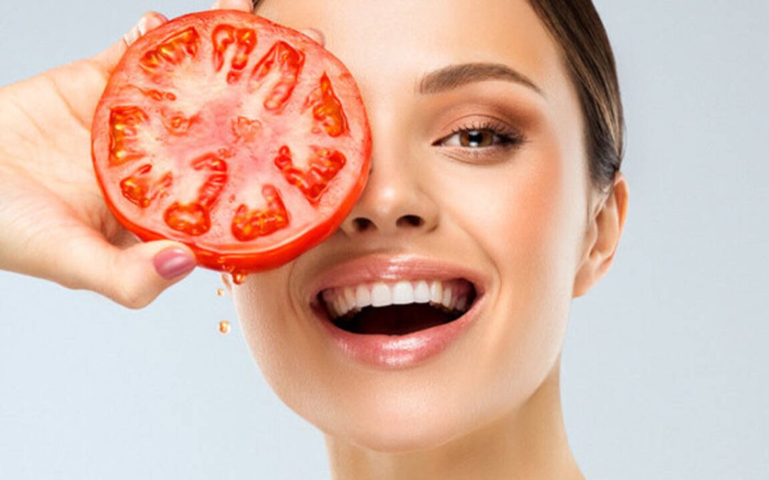 Eating tomatoes helps make the skin more resilient